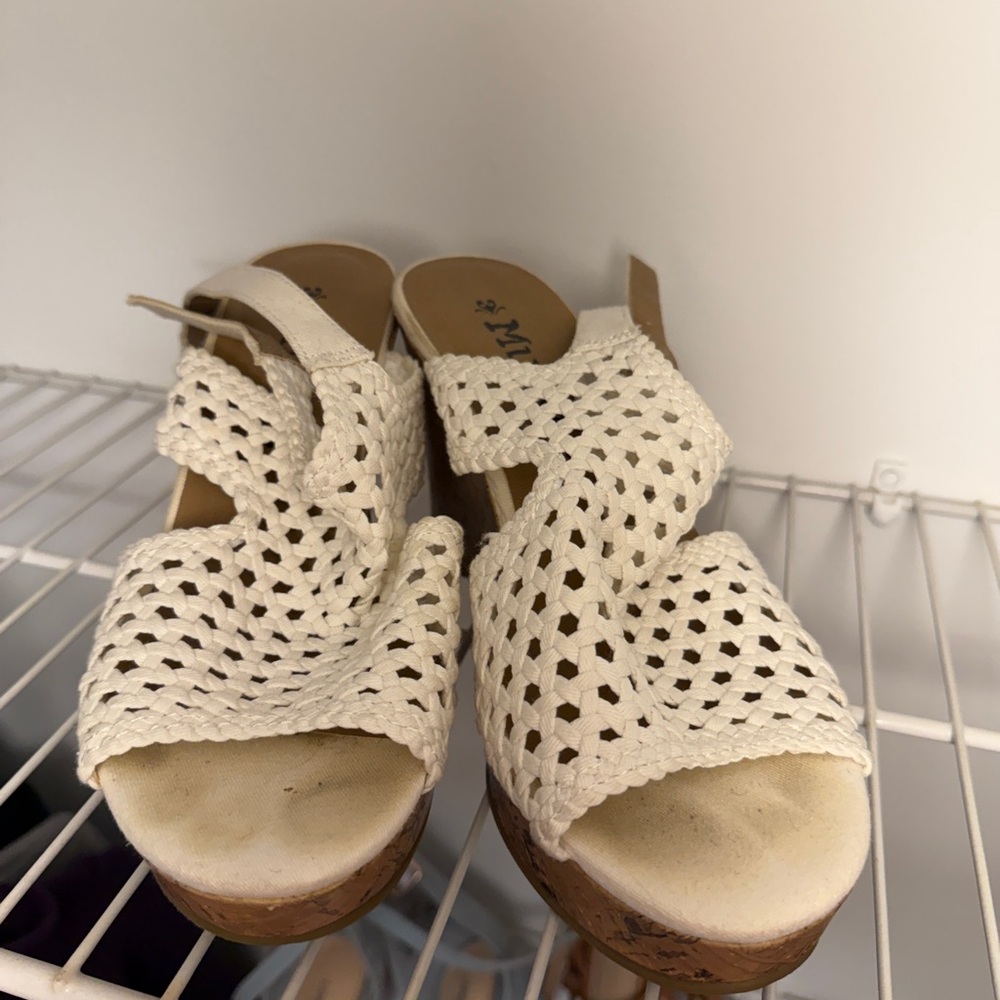 Mudd Cream Woven Platform Sandals